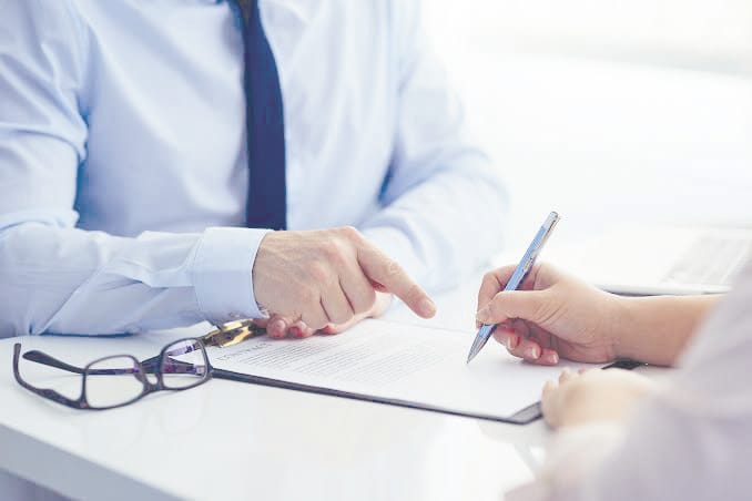 Contratos millonarios otorgó Petro hasta el último minuto imagen de la publicación