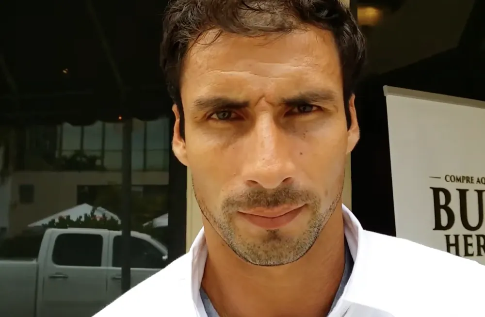 Exfutbolista colombiano Diego Serna fue capturado en Miami por presunto tráfico de opioides imagen de la publicación