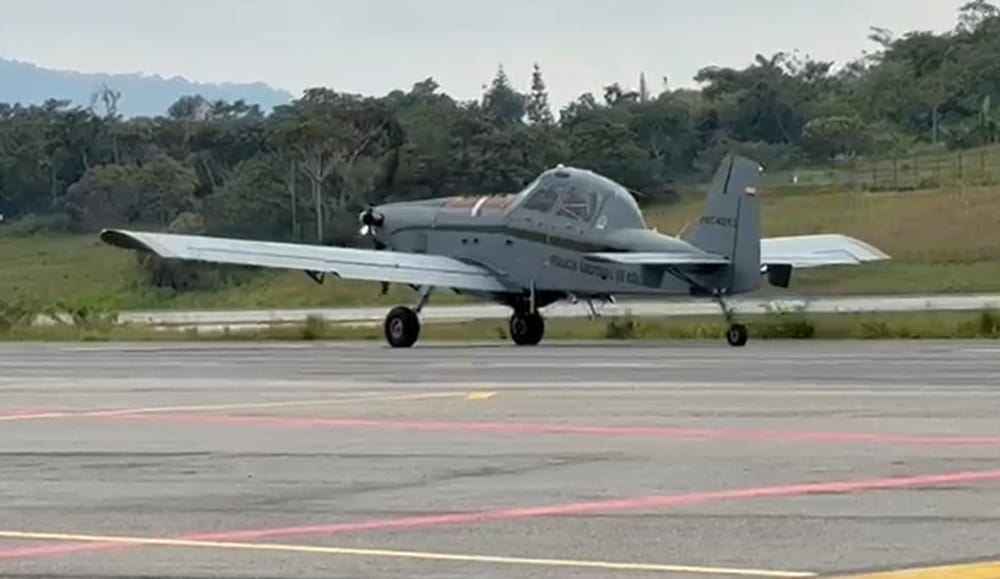 Dificultades para atacar incendio forestal desde el aire en Charta imagen de la publicación