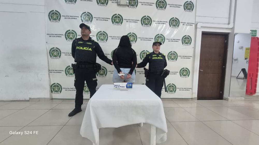 ‘La Reyna’ cayó acompañando a su 'Chupetín' en Bucaramanga: tenía prisión domiciliaria imagen de la publicación