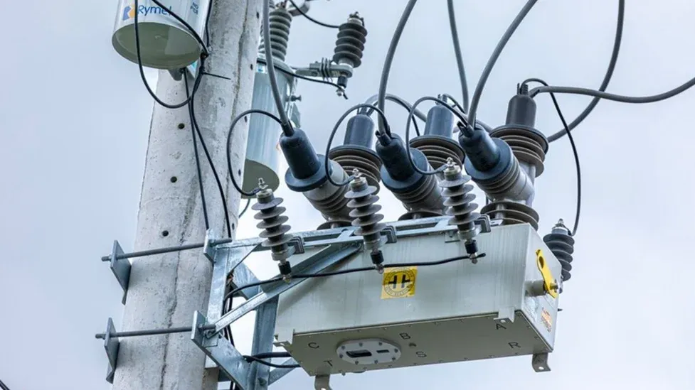 Congreso pone la lupa en las denuncias de altas tarifas de energía imagen de la publicación
