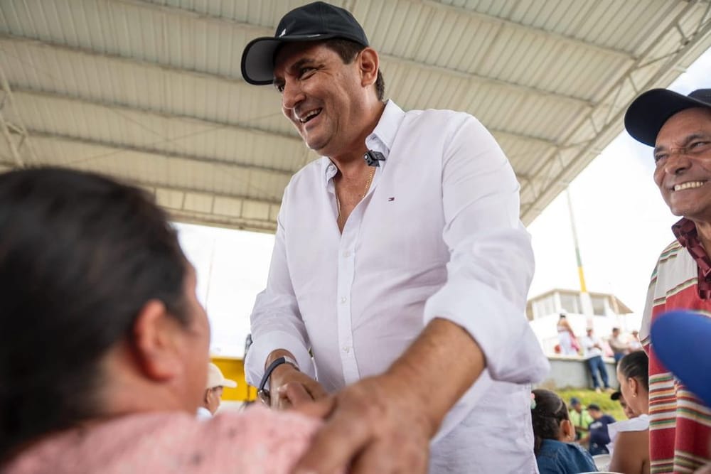 “Que la pensión suba como el mínimo”: la propuesta del senador Luis Eduardo Diaz Mateus imagen de la publicación