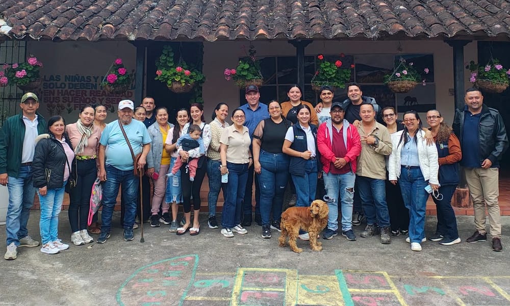 Construcción colectiva desde el diálogo y la participación en Charta imagen de la publicación