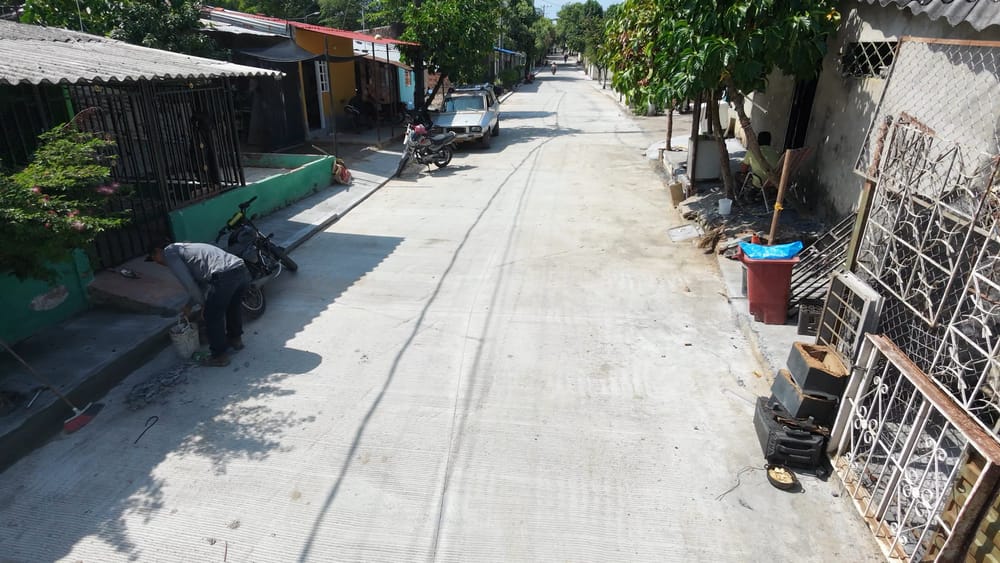 Tras décadas de abandono llegan pavimento y alcantarillado a barrios de Barrancabermeja imagen de la publicación