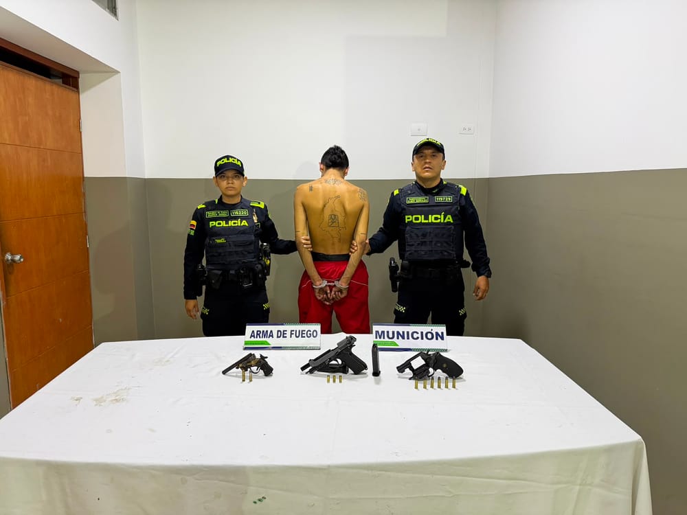 Hombre de 23 años fue capturado con tres armas en Bucaramanga imagen de la publicación