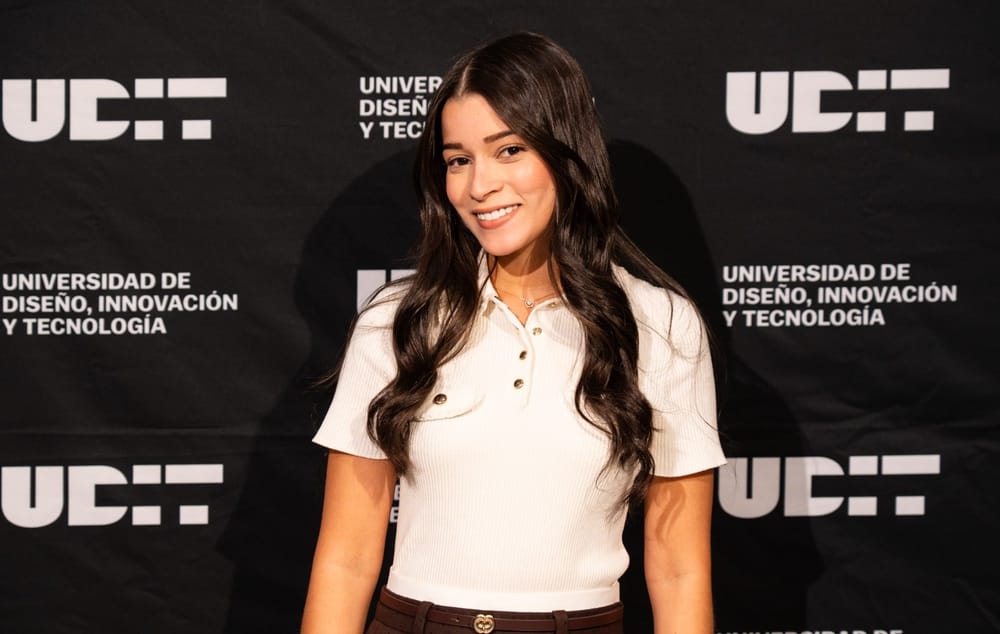 Diseñadora colombiana Isabela Araujo, debuta en la pasarela Mercedes-Benz Fashion Week Madrid imagen de la publicación