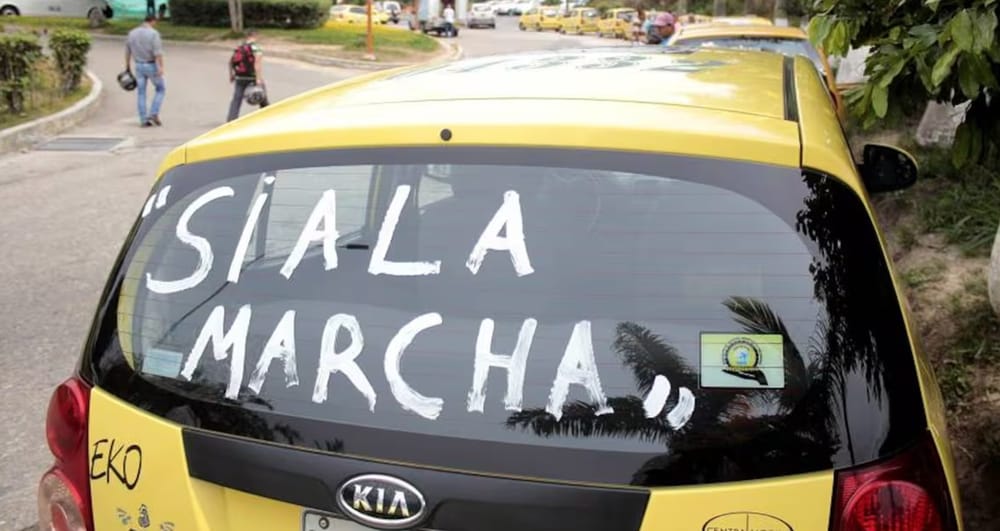Postergada la protesta de los taxistas del aeropuerto Palonegro de Bucarmanga imagen de la publicación