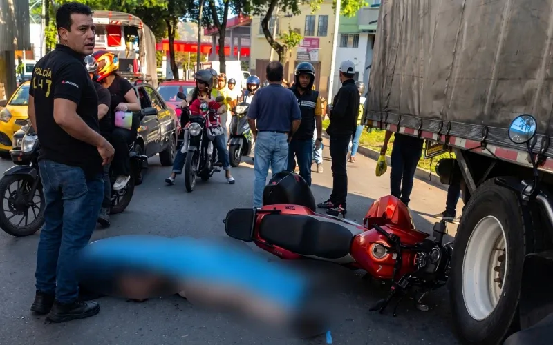 Motociclista murió tras ser arrollado por un camión en Bucaramanga imagen de la publicación