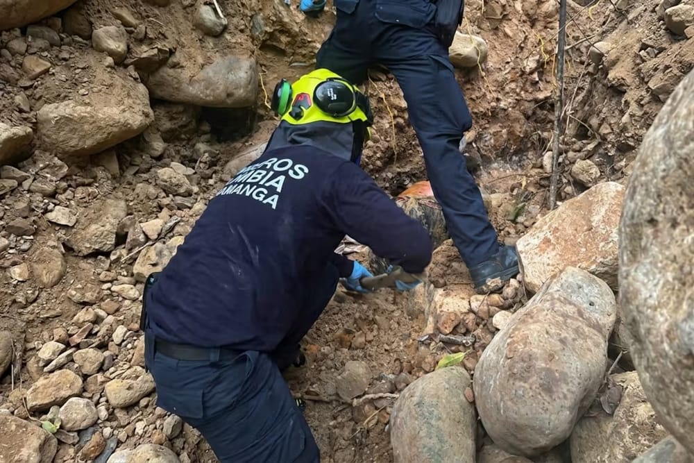 Hombre murió atrapado por un alud en la escarpa occidental de Bucaramanga imagen de la publicación