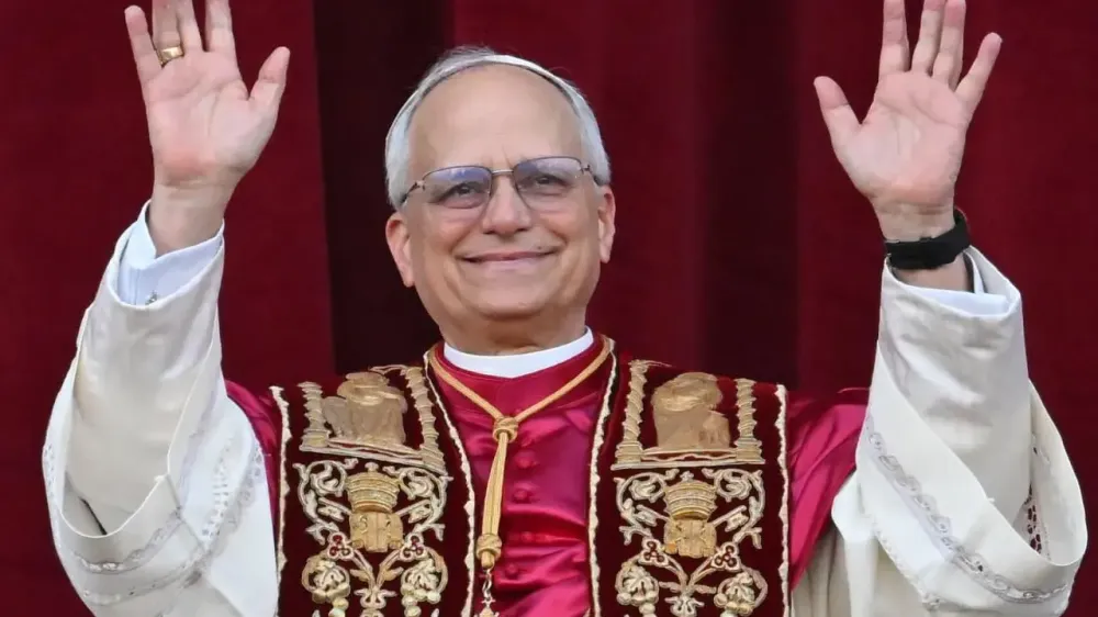 León XIV revocó los recortes salariales que Francisco impuso a cardenales durante la pandemia imagen de la publicación