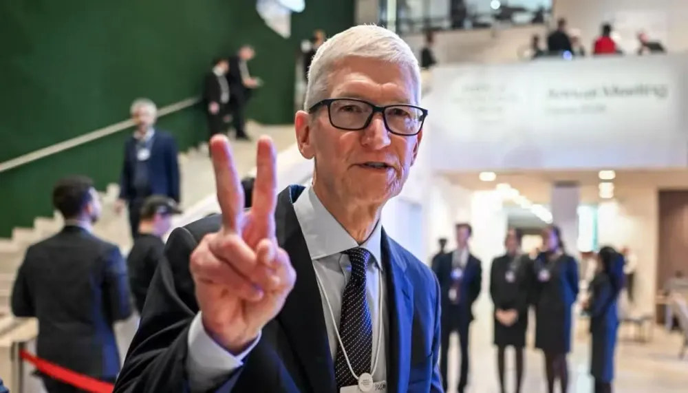 Tim Cook dejó de ser CEO de Apple tras 15 años imagen de la publicación