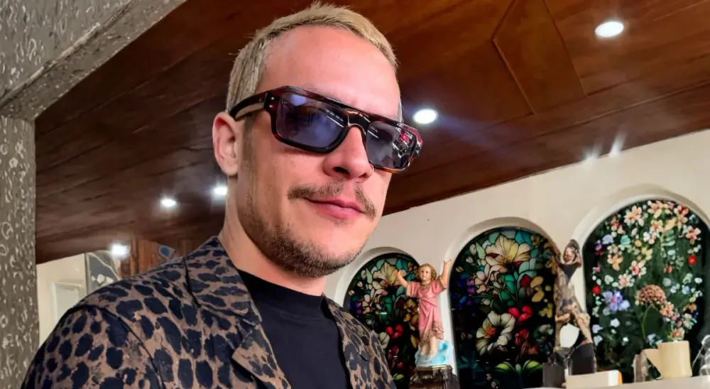De la UIS a Nueva York: Divino Maik llevó el arte colombiano a la Bienal Nómade imagen de la publicación