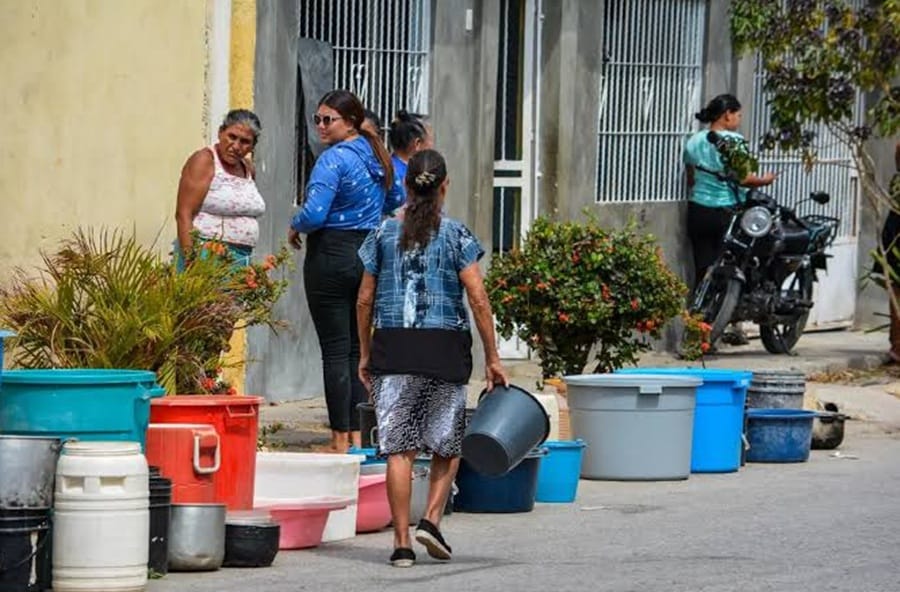 Barrancabermeja está rodeada de agua y se muere de sed imagen de la publicación