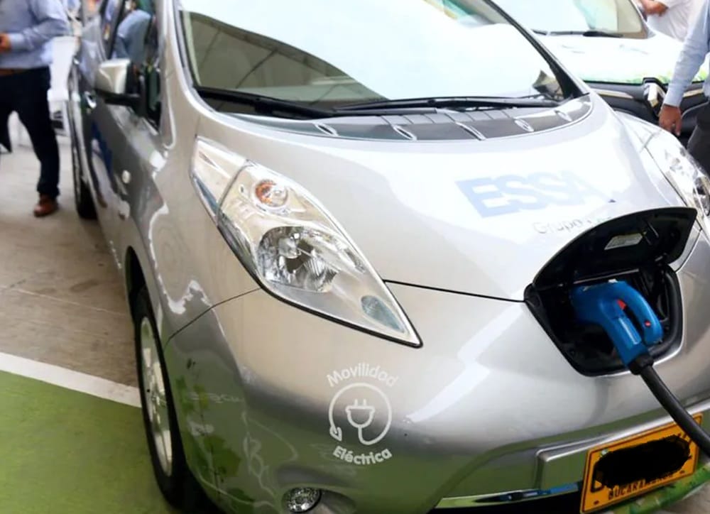Suben matrículas de autos eléctricos e híbridos en el Área Metropolitana imagen de la publicación