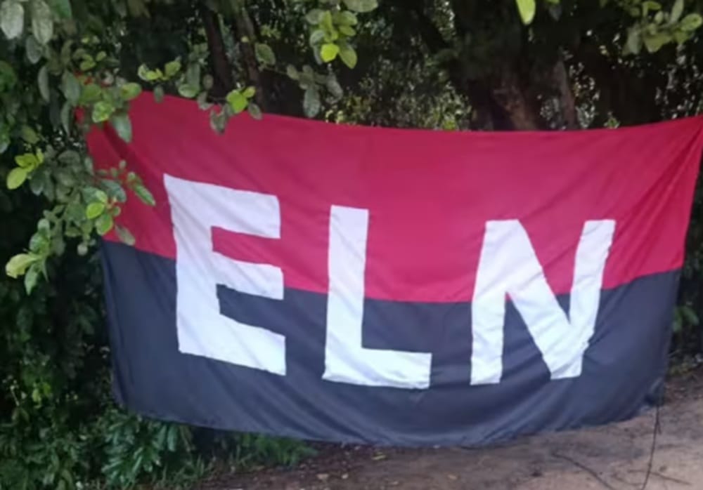 Recompensa de $50 millones por información sobre quienes plantaron un trapo del ELN en el Magdalena Medio imagen de la publicación