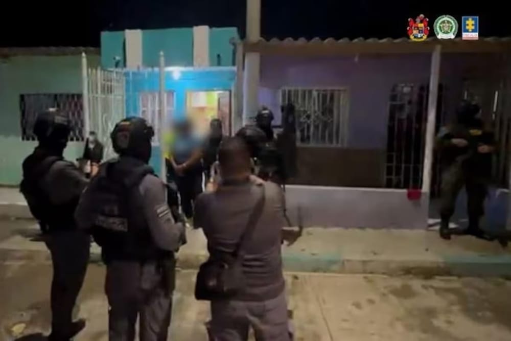 Cayeron 'Las Invisibles': se hacían pasar por visitantes y habrían llevado droga a cárceles en Girón, Barranquilla y Valledupar imagen de la publicación