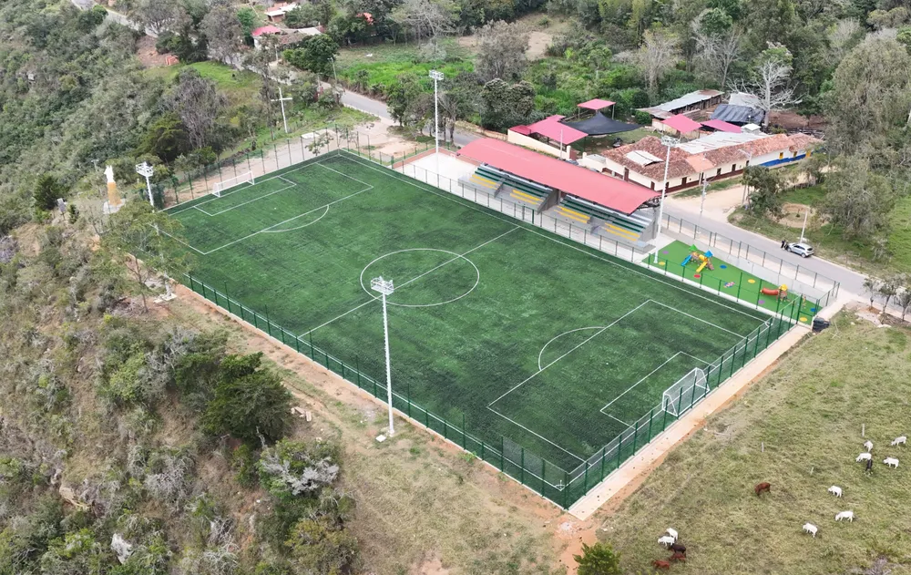 Al 93% y todavía cerrado: ¿qué pasa con el estadio que Zapatoca espera desde 2025?
