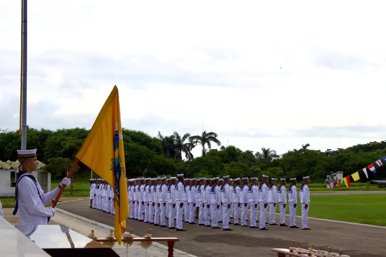 164 nuevos suboficiales se graduaron en la Escuela Naval de Barranquilla