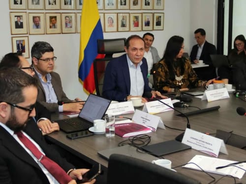 Mesa de concertación del salario mínimo este lunes en Bogotá imagen de la publicación