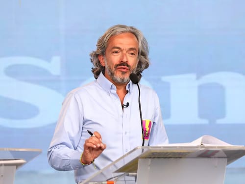 Vicepresidente OVIEDO  asumiría manejo de la salud  En el gobierno de Paloma Valencia imagen de la publicación