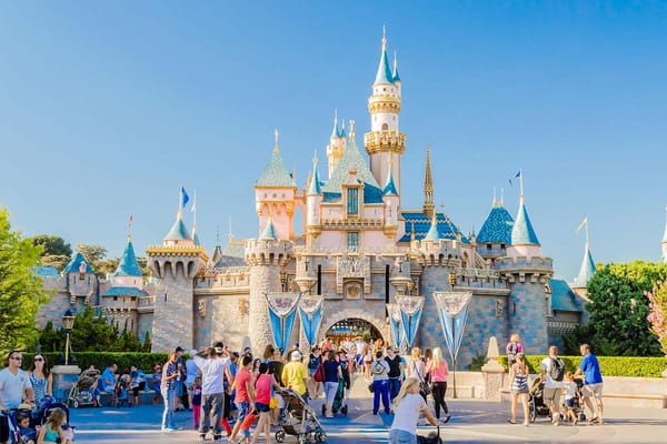 Disneyland elevó tarifas para evitar congestión de turistas