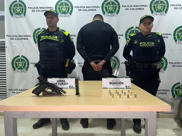 Hombre caminaba armado por las calles de Bucaramanga