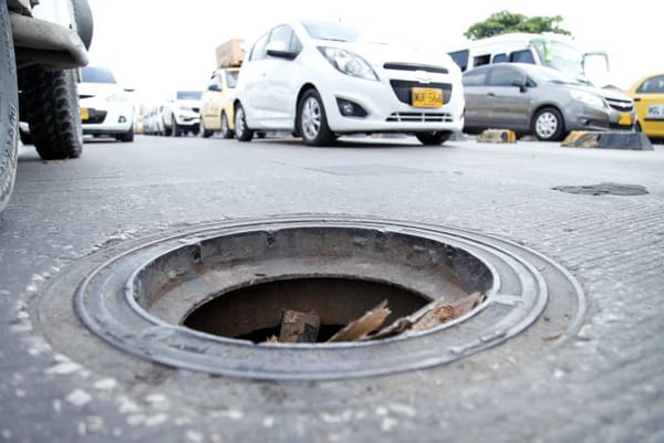 Embarazada perdió a su bebé tras caer a una alcantarilla en Santander