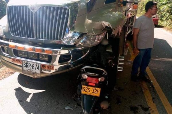 Motorizadas al borde de la muerte  tras aparatoso choque en Puerto Wilches