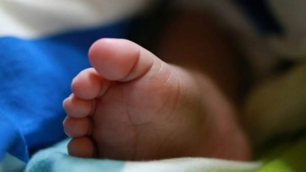 ¡Terrible tragedia! Bebé murió tras ser introducido en un horno por su madre