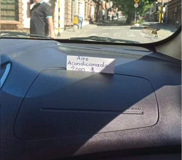 Conductor de plataforma le cobró $2.000 extras por prender el aire acondicionado