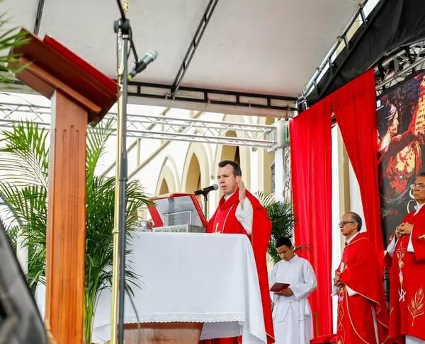 Floridablanca inició Semana Santa con misa campal de Domingo de Ramos