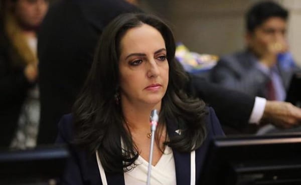 La senadora María Fernanda Cabal arremetió contra el presidente Petro