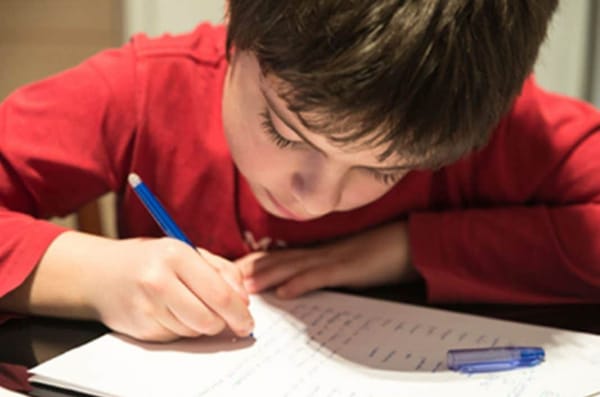 Los niños de Piedecuesta escriben sus deseos para el Día de la Niñez