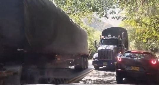 Conductor imprudente por poco ocasiona tragedia en Santander