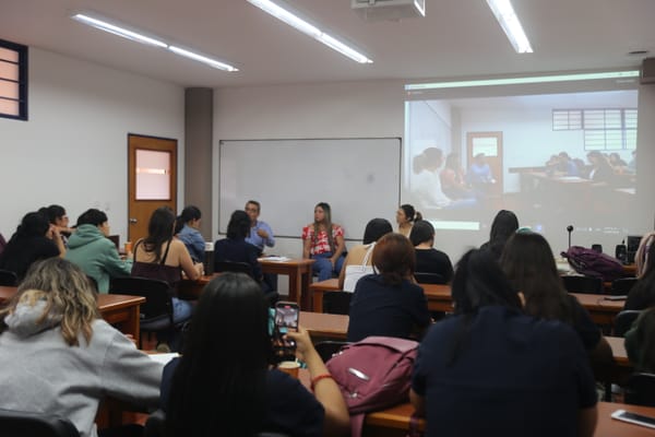Conversatorio '¿Qué está pasando con el cuidado y la atención de la Primera Infancia?' reunió a expertos en Bucaramanga