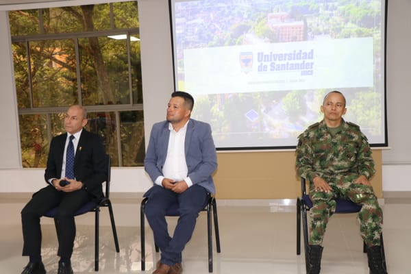UDES recibió al Ejército Nacional en honor a las víctimas del conflicto