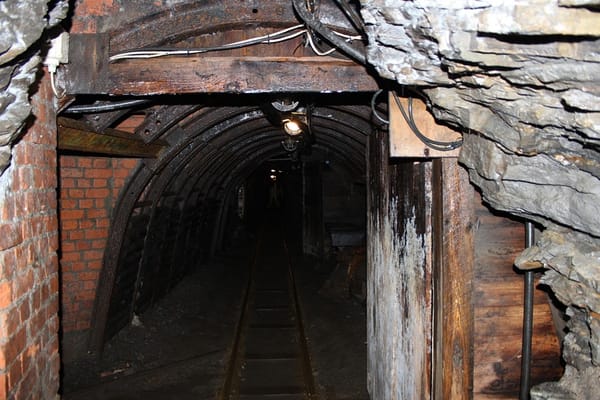 Reunión clave en Lebrija evalúa impacto de proyectos mineros