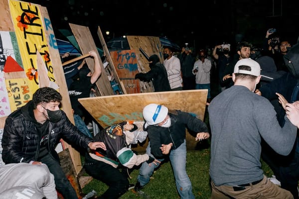 Tensión en la Universidad de Columbia: Policía desaloja a estudiantes que protestaban contra la guerra en Gaza
