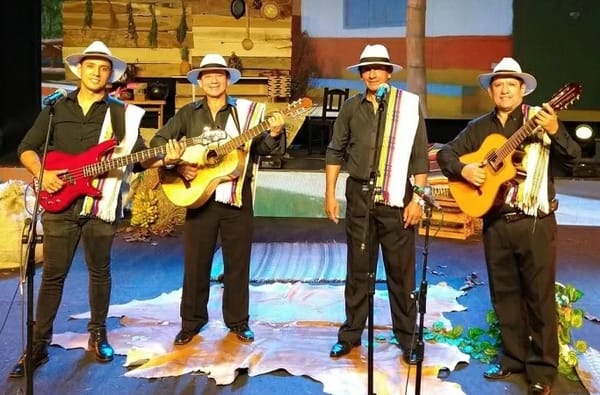 Los Hermanos Toloza honran a las madres en su día especial