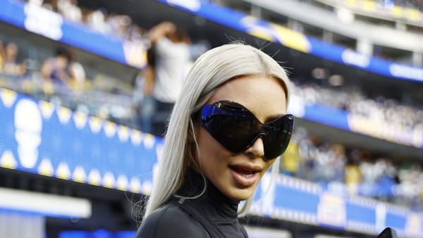 Kim Kardashian fue abucheada en el ‘roast’ de Tom Brady