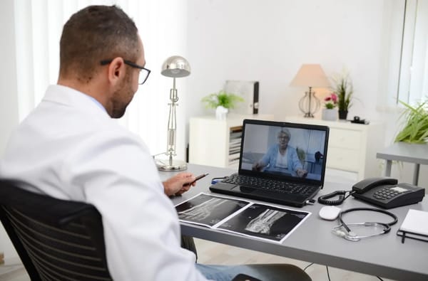 Santander apuesta por la telemedicina y Plan Bienal para la Salud