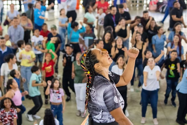 Niños del barrio Colorados se unen por la paz