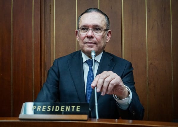 Efraín Cepeda Sarabia será presidente del Senado