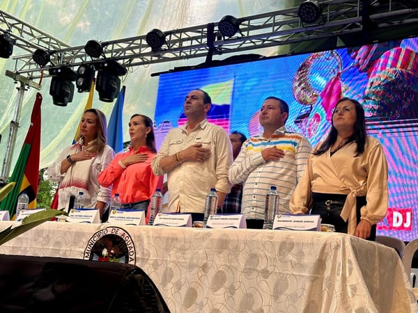 Gobernador de Santander impulsa desarrollo en Carcasí y Aguada