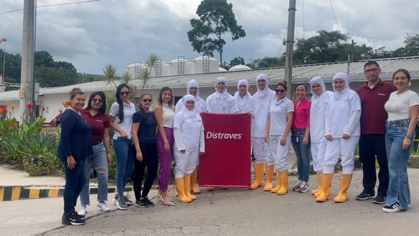 Siete personas con discapacidad auditiva se unen a Distraves