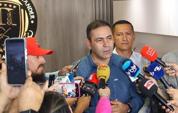 Santander fortalece medidas ante situación política en Venezuela
