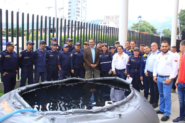 Gobernación de Santander distribuye equipos para mitigar efectos de la sequía