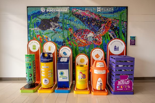 Multiplaza Bogotá y Boccherini recolectan botellas para construir un parque infantil