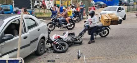 Motorizado resultó vivo de milagro tras fuerte choque en Floridablanca