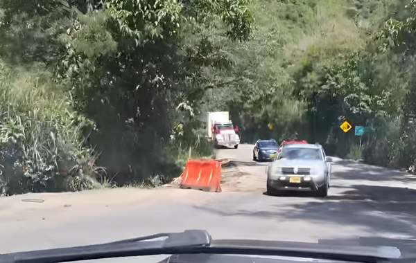 Grave deterioro en ruta Barbosa - Bucaramanga genera preocupación